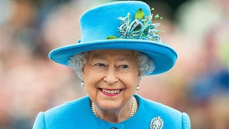¿Sabes cuánto mide la Reina Isabel II?